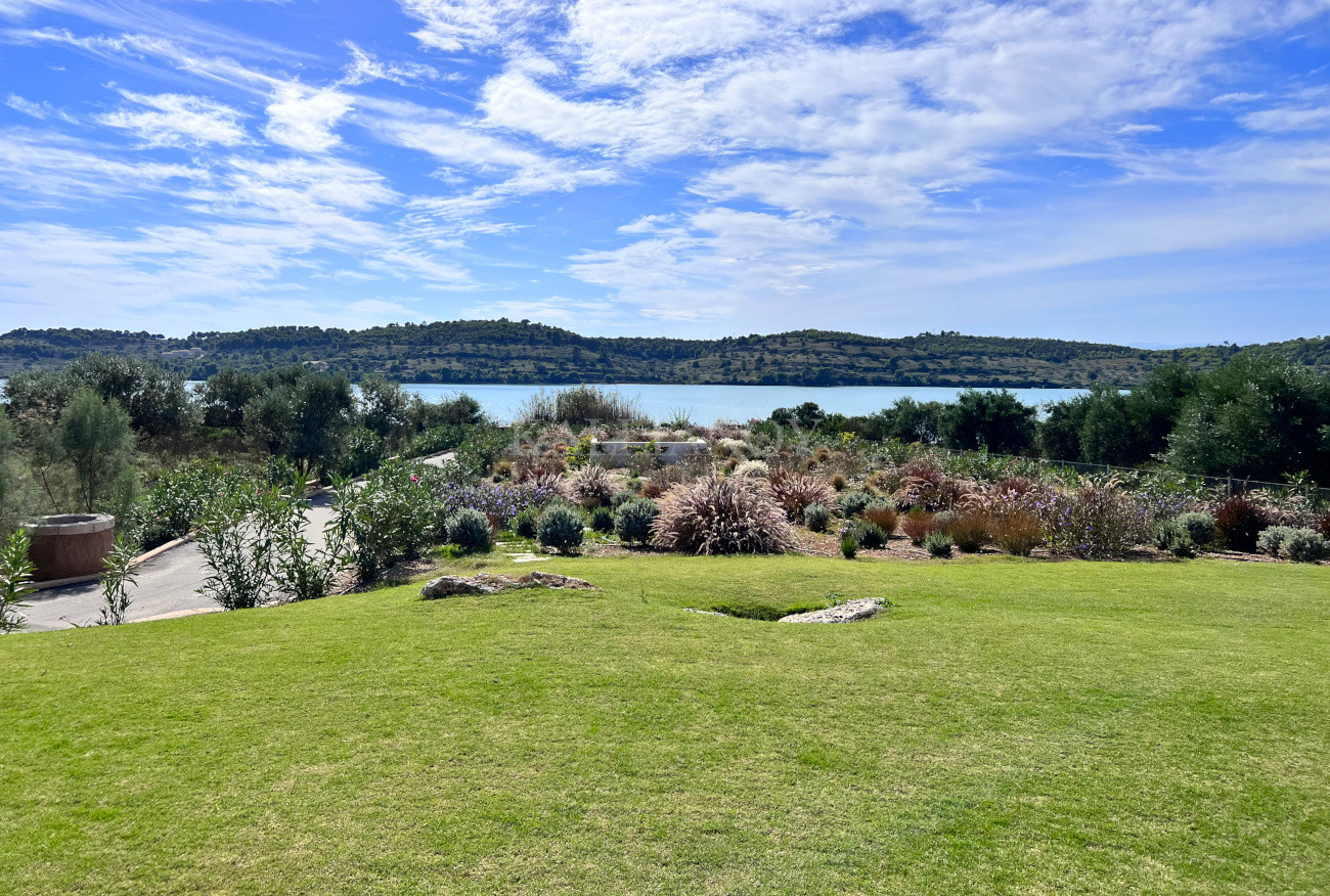 Villa Magic Lake