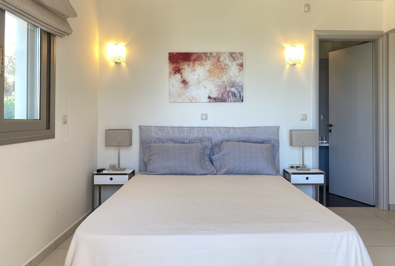 Villa Elements