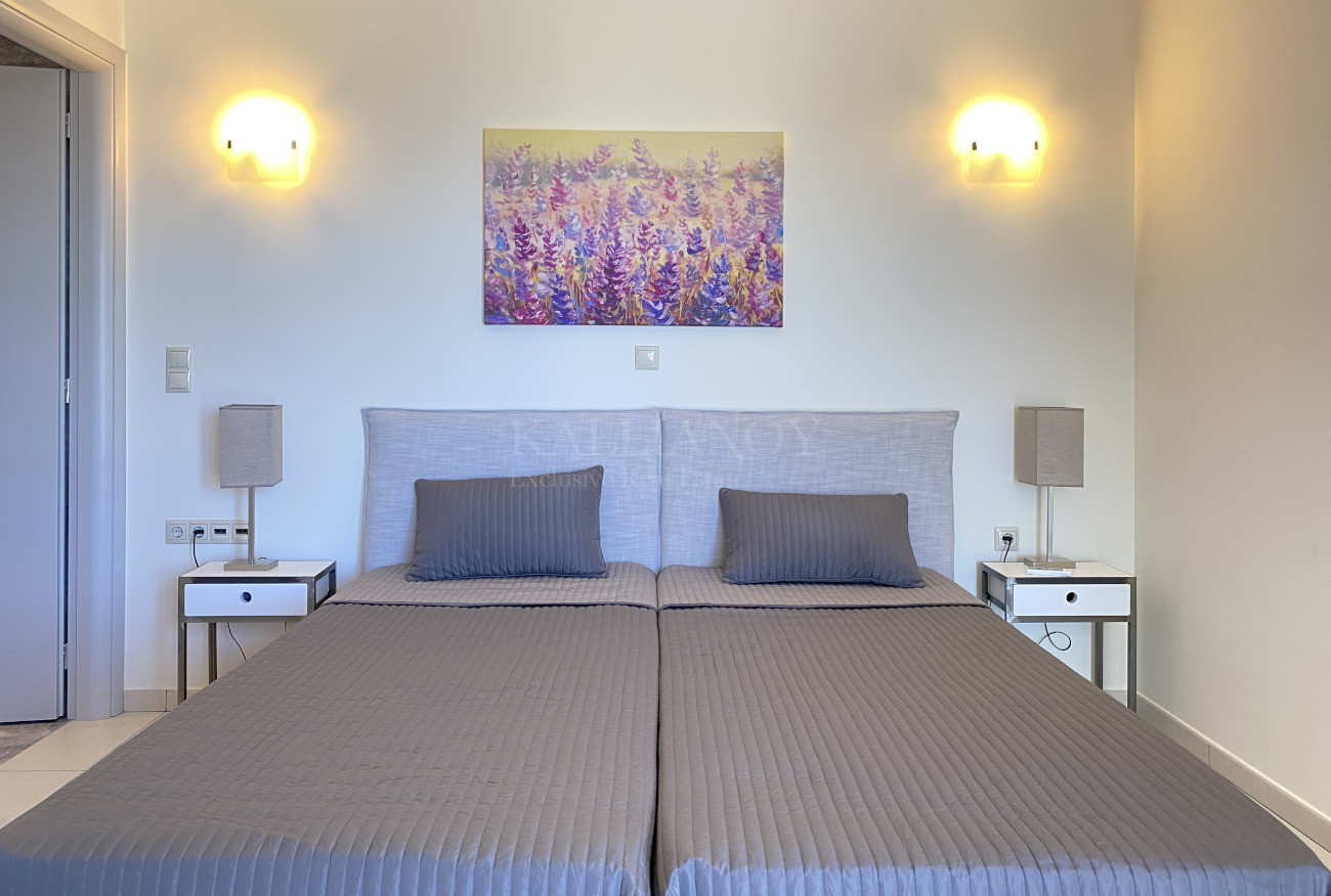 Villa Elements