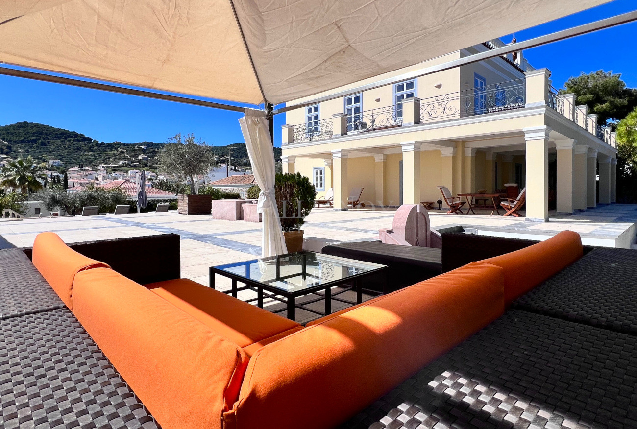 Villa Mansion