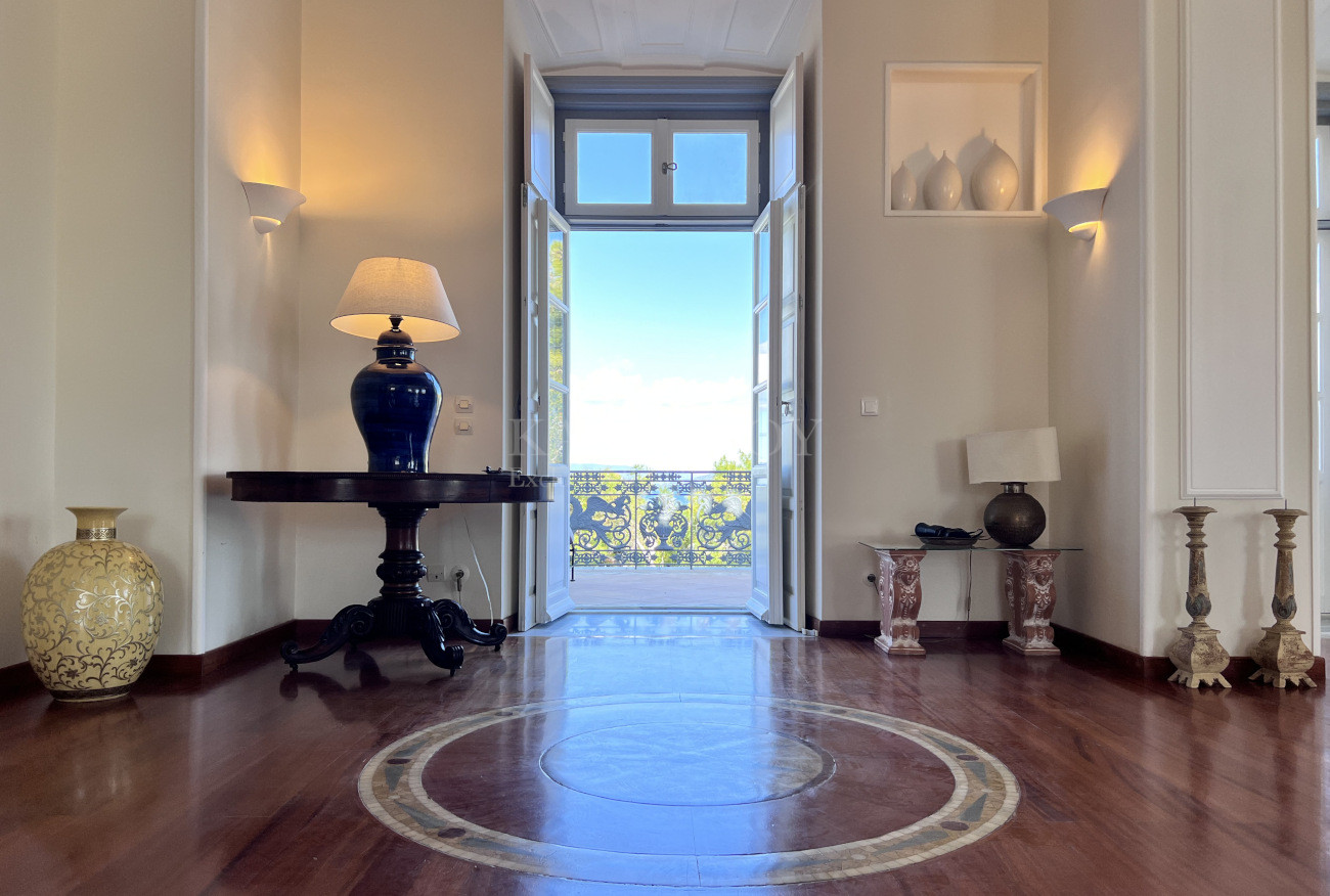 Villa Mansion