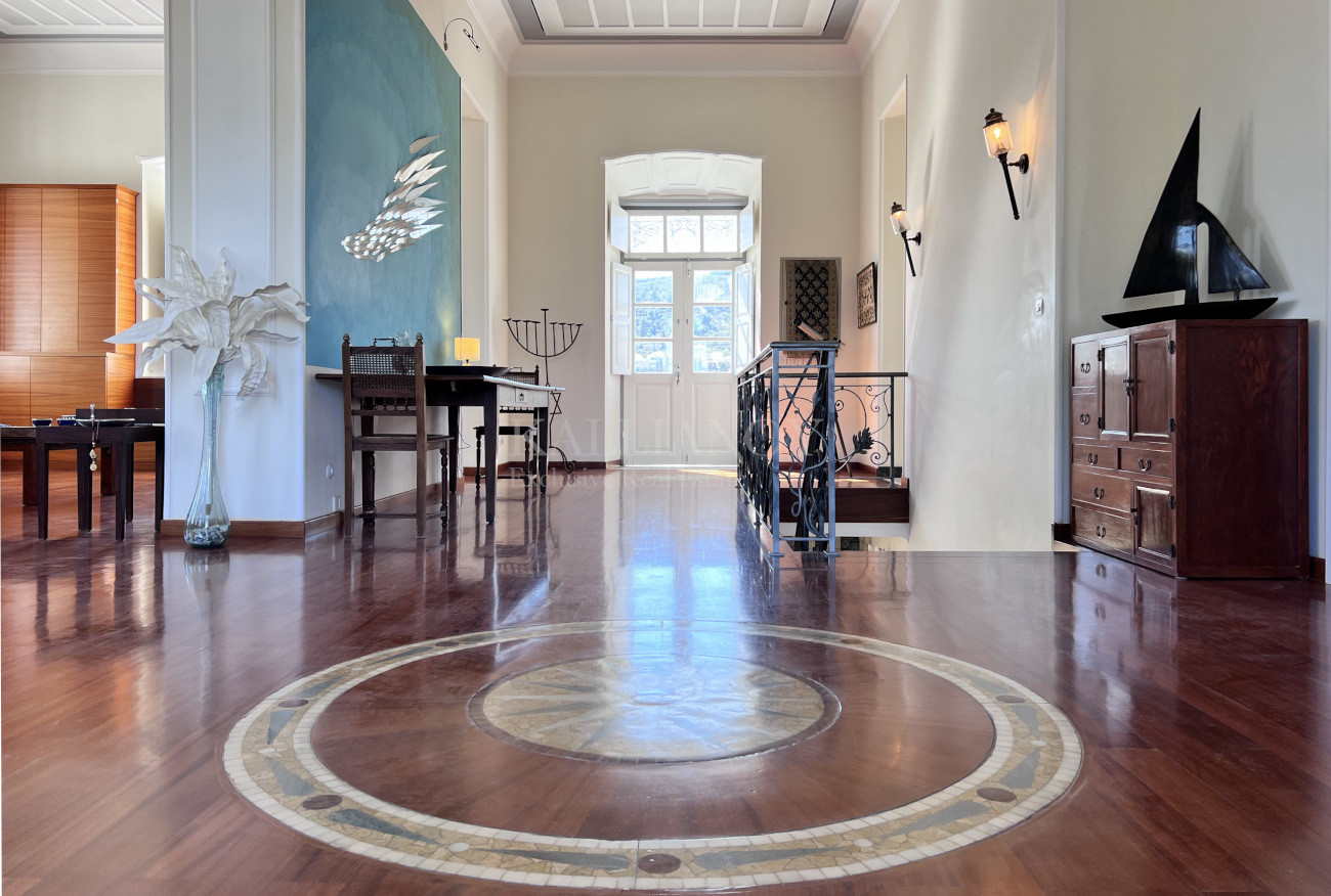 Villa Mansion